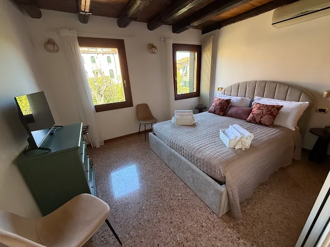 Casa vacanza sul canale con vista gondole a Venezia Centro