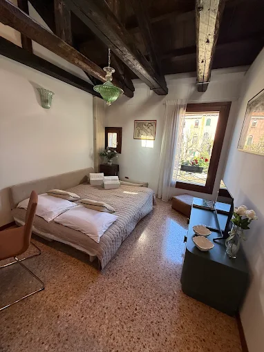 Casa vacanza sul canale con vista gondole a Venezia Centro